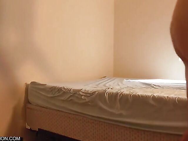 Throat fucking with petite boxer Valentina