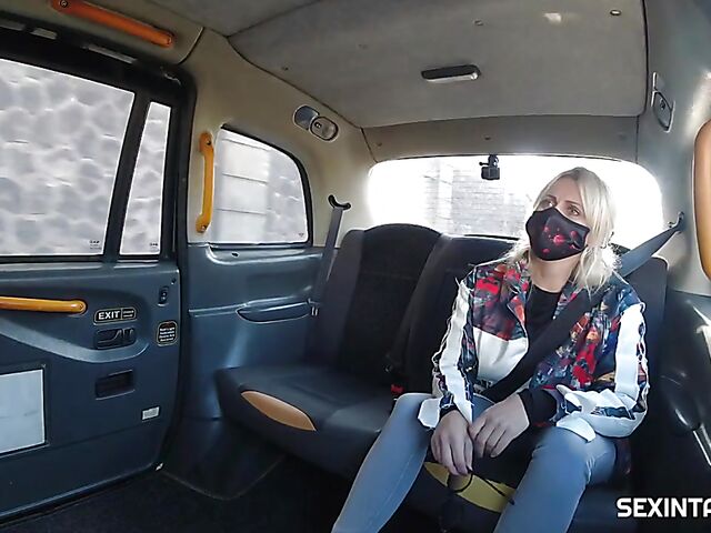 Backseat taxi sex with Czech MILF Brittany Bardot