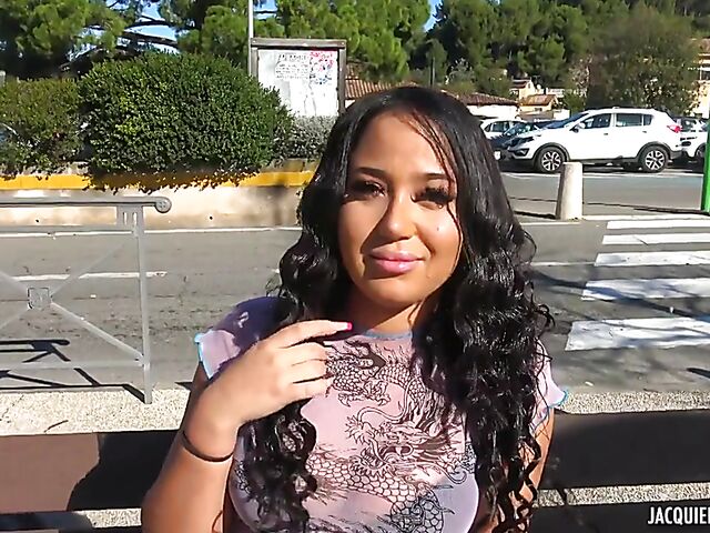 Exotic looking French brunette from Montpellier Zarah gets screwed