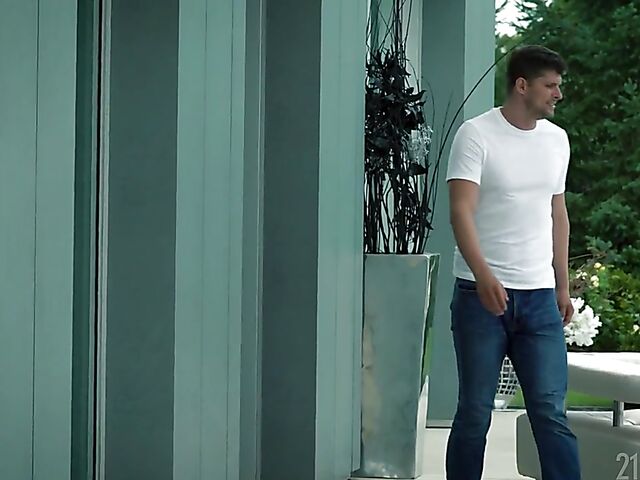 Yoga and sex outside with petite girl Mona Blue