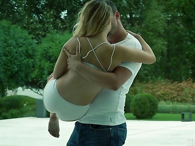 Yoga and sex outside with petite girl Mona Blue