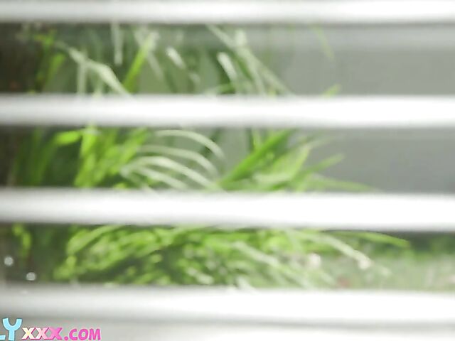 Robby Echo loves fucking Macy Meadows' gushing pussy