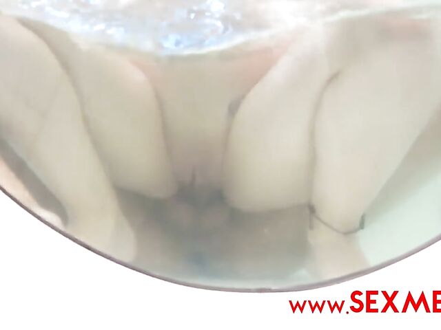 Latina squirt fuck in a jacuzzi with Mexican bombshell Sol Raven