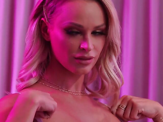 Erotic lingerie solo with skinny stunner Emma Hix