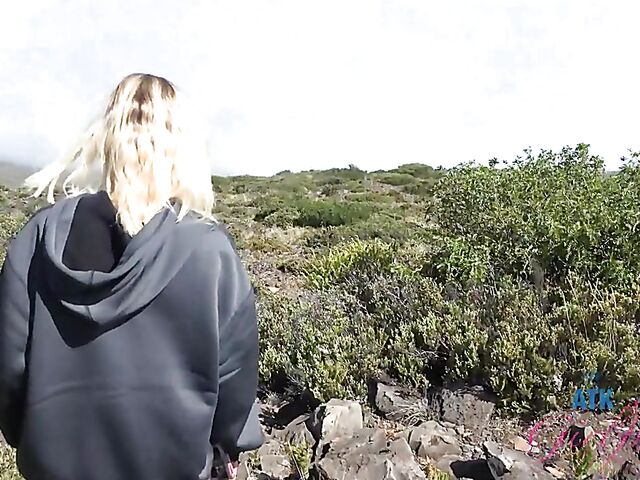 Shameless ATK girls pissing compilation to enjoy