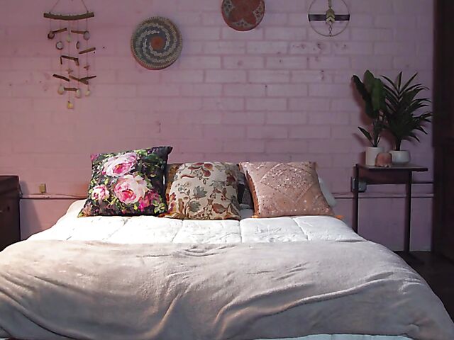 Lesbian pussy eating after dark with Zoe Sparx and Keira Croft