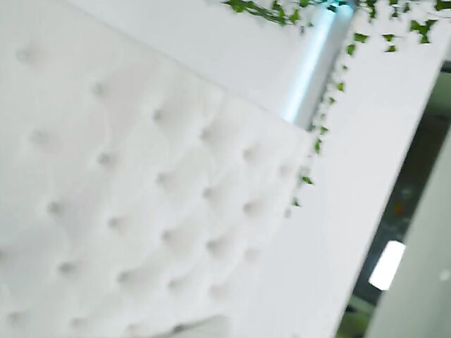 1 girl 2 tranny threesome with Korra Del Rio, Casey Kisses and Kylie Le Beau