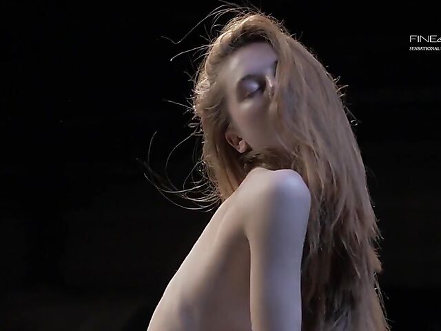 Erotic nude art solo with long-haired girl Lilian