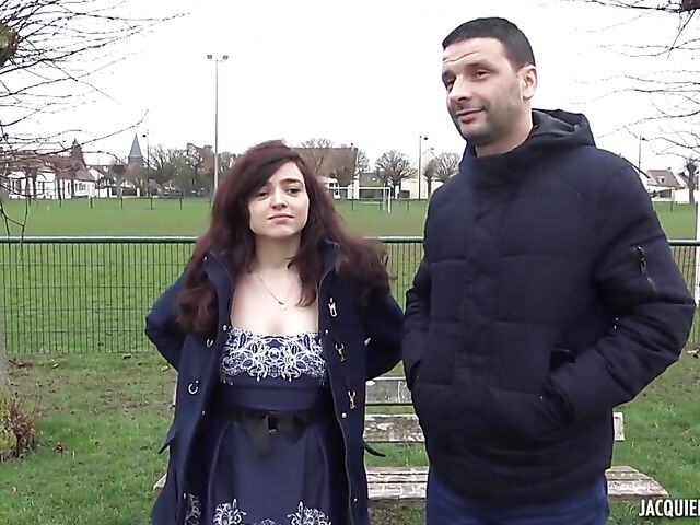 French anal with easy-going flasher Elena