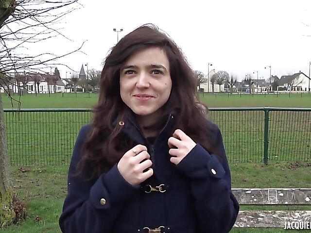 French anal with easy-going flasher Elena