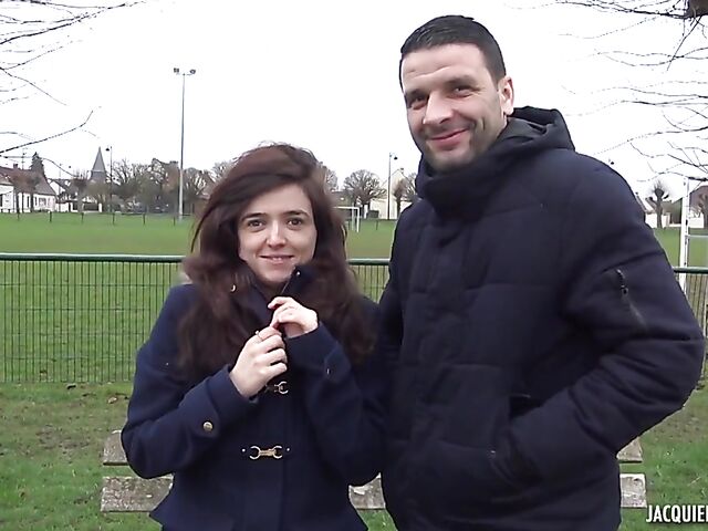 French anal with easy-going flasher Elena