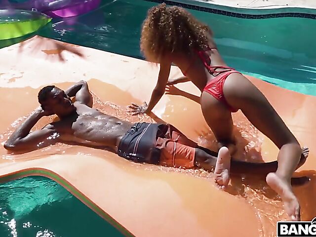 Ebony pool fuck in the sun with Brixley Benz