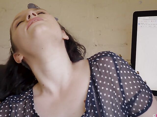 Willow - Big tits masturbation by her computer