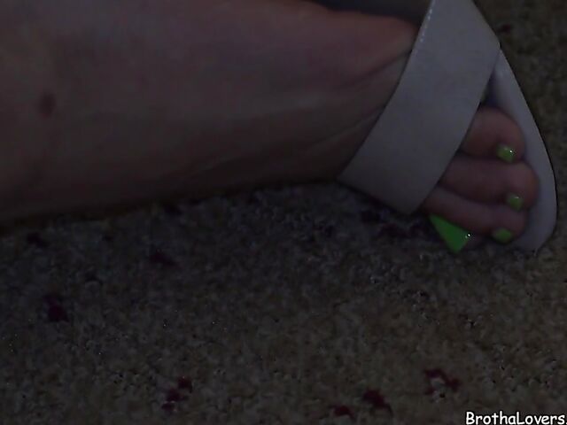 Reena Sky & Jemarcus Jackson - Interracial couple sex and creampie in the hotel room