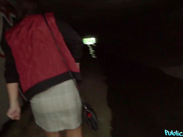 Sex for money under the bridge with Czech hottie Lenna Ross