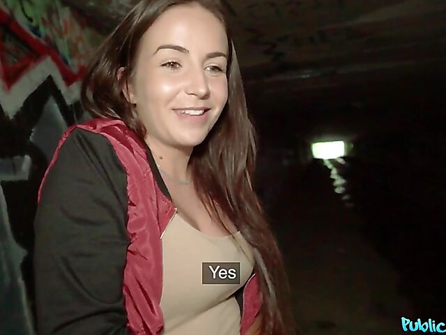 Sex for money under the bridge with Czech hottie Lenna Ross