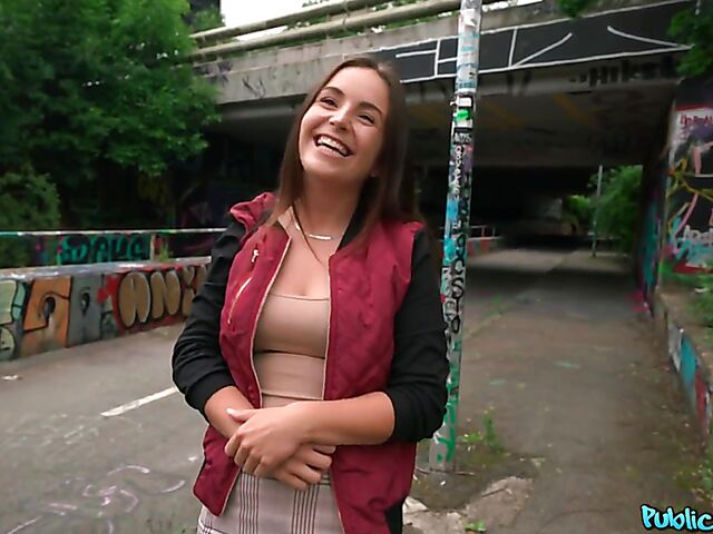 Sex for money under the bridge with Czech hottie Lenna Ross