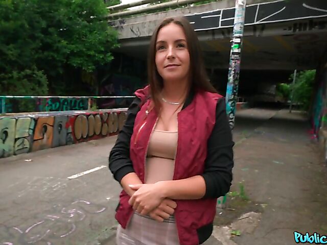 Sex for money under the bridge with Czech hottie Lenna Ross