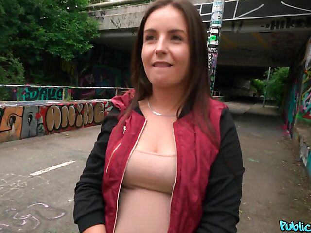 Sex for money under the bridge with Czech hottie Lenna Ross