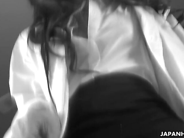 Koi Miyamura - Japanese nurse blowjob in doctor's office