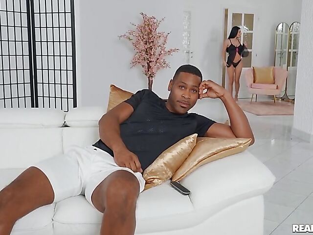 Big boobed Nelly Kent's BBC interracial fun with Darrell Deeps