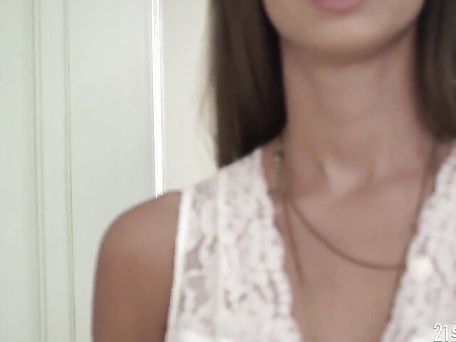 Lesbian ass licking and anal fingering with beautiful Kinuski and Alyssa Bounty