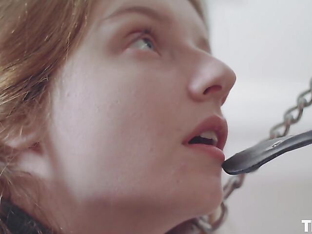 Submissive Sienna high heels masturbation