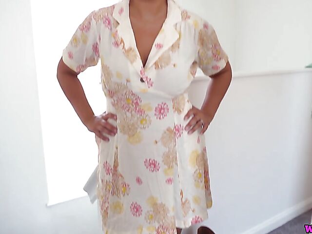 Busty MILF lingerie and nylons solo with her toy featuring Beth, 33