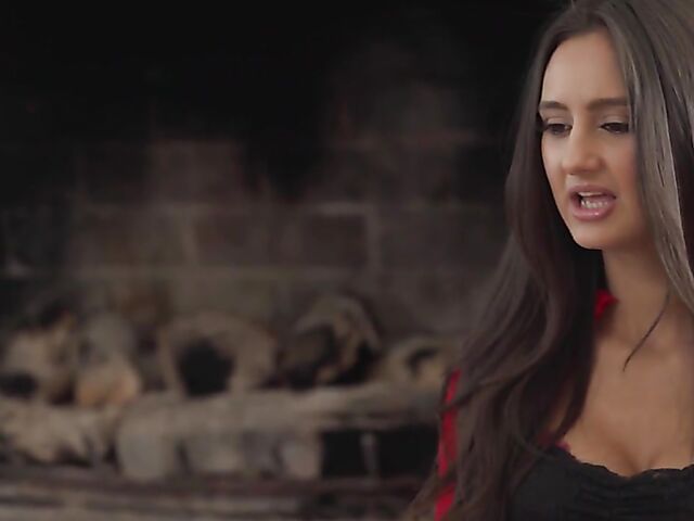 Christmas threesome with bi girls Eliza Ibarra and Jessie Saint