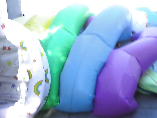 Tia Cyrus - Sporty Latina MILF POV in ripped leggings