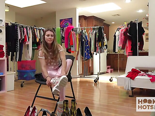 Paige Owens porn shoot with Bryan Gozzling behind the scenes