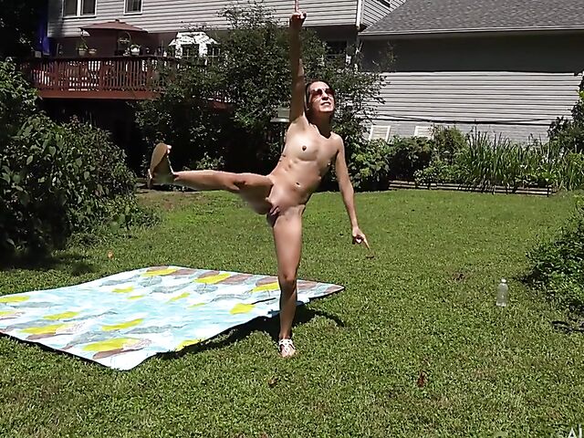 Petite Freya Von Doom's pussy spread in the sun behind the scenes