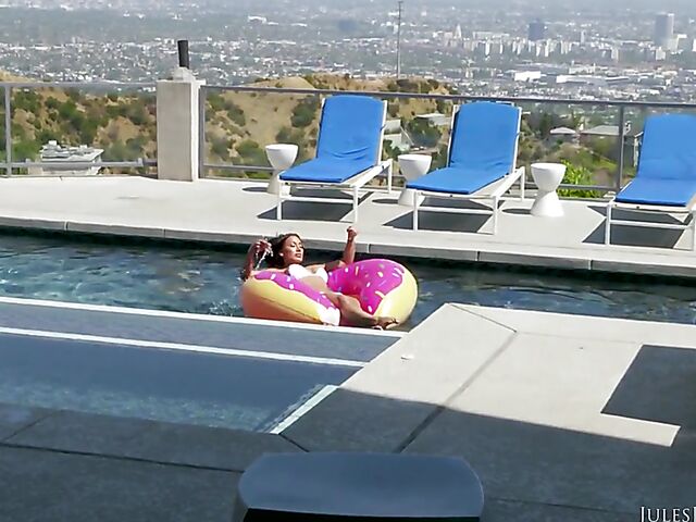 Amia Miley - Smoking hot brunette fuck in her sexy bikini