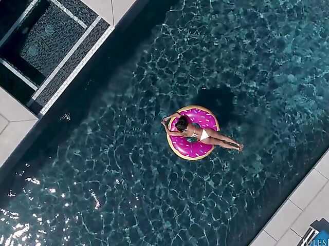 Amia Miley - Smoking hot brunette fuck in her sexy bikini