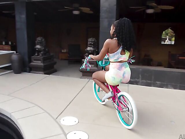 Black on black sex session in the backyard with bubbly Lala Ivey