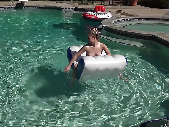 Bikini teen Aria Amore camel toe and fisting solo by the pool BTS