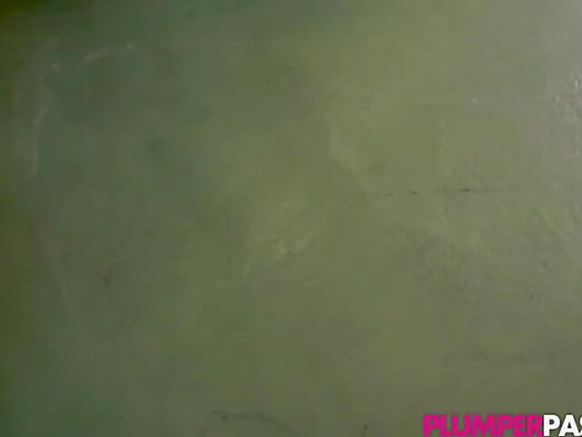 BBW FFM 3some with Jessica Lust and Luna Storm is fun