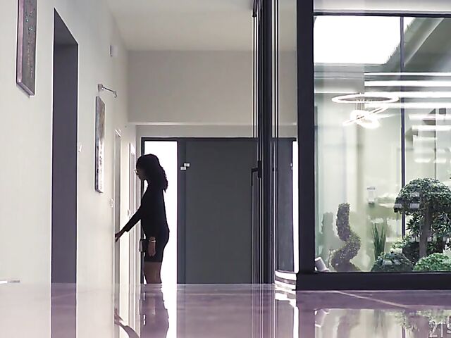 Interracial feet sex at work with elegant ebony Romy Indy