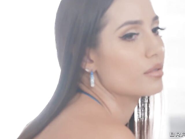 Perfect sex with beautiful brunette Desiree Dulce