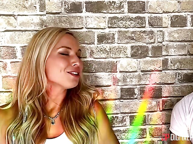 Aidra Fox & Zac Wild - Pornstar couple yoga fuck