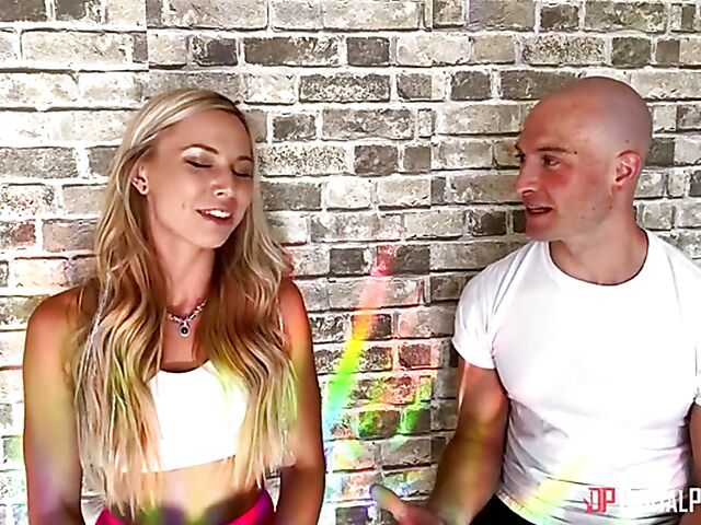 Aidra Fox & Zac Wild - Pornstar couple yoga fuck