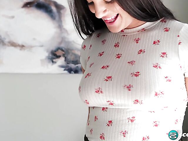 Brunette Alice fingering herself and doing the splits by the Christmas tree