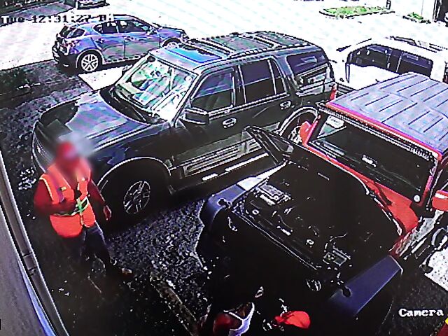 Lilith Morningstar - Hot brunette POV sex with one lucky car mechanic