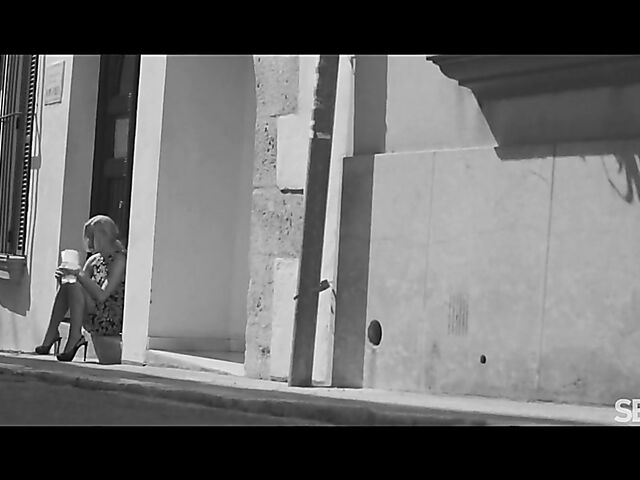 Erotic sex with sensual redhead Kiara Lord