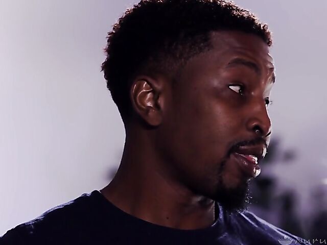 Threesome interracial nuru fuck with MILF London River and younger Paige Owens