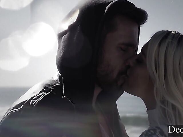  Kenna James & Manuel Ferrara - Romantic anal and lots of passion