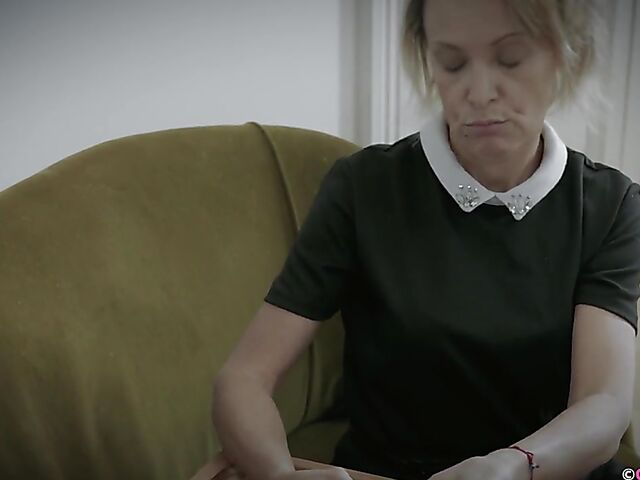 Ivanna - Mature dildo enthusiast with a hairy snatch