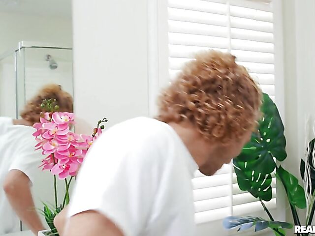 Ana Foxxx - Ebony bathroom fuck with a curly white guy