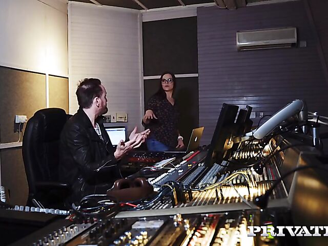 Young chubby girl with big breasts Shi Official gets banged in the studio