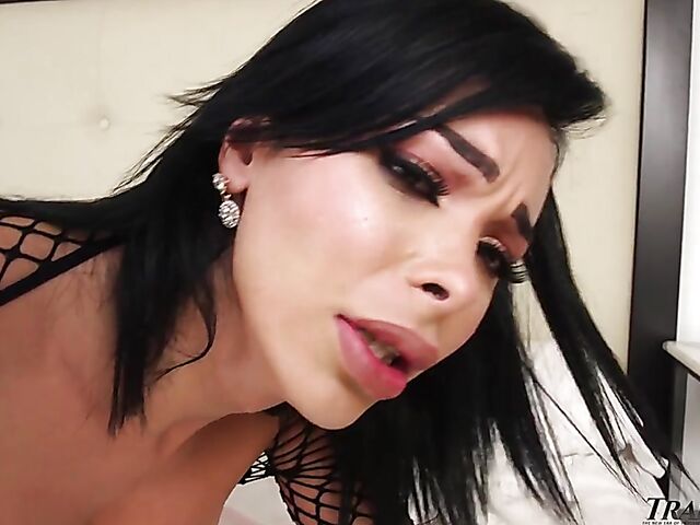 Big butt shemale Paulina Vergara gets analized by Ramon Monstercock